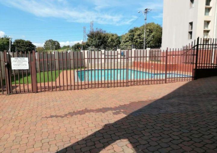 2 Bedroom Property for Sale in Glenanda Gauteng