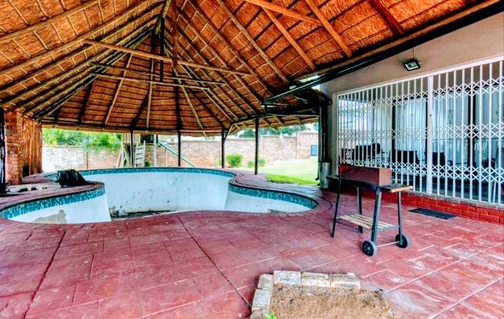 4 Bedroom Property for Sale in Ridgeway Gauteng
