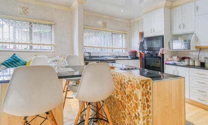 4 Bedroom Property for Sale in Ridgeway Gauteng