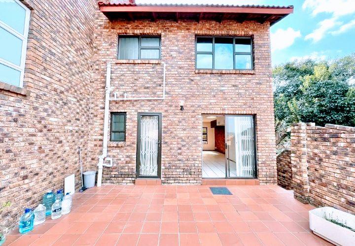 2 Bedroom Property for Sale in Ridgeway Gauteng