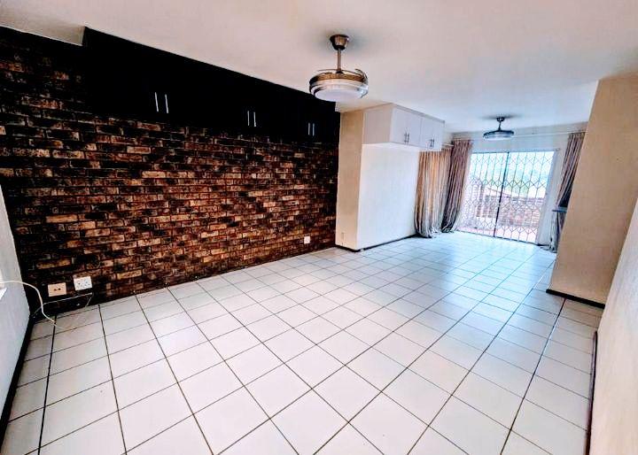 2 Bedroom Property for Sale in Ridgeway Gauteng