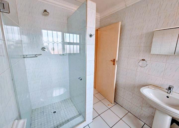 2 Bedroom Property for Sale in Ridgeway Gauteng