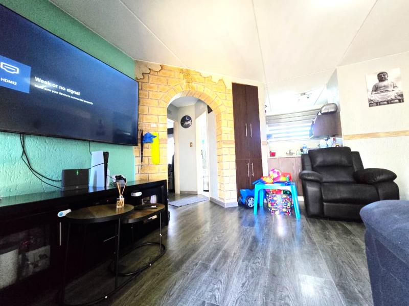 2 Bedroom Property for Sale in Winchester Hills Gauteng
