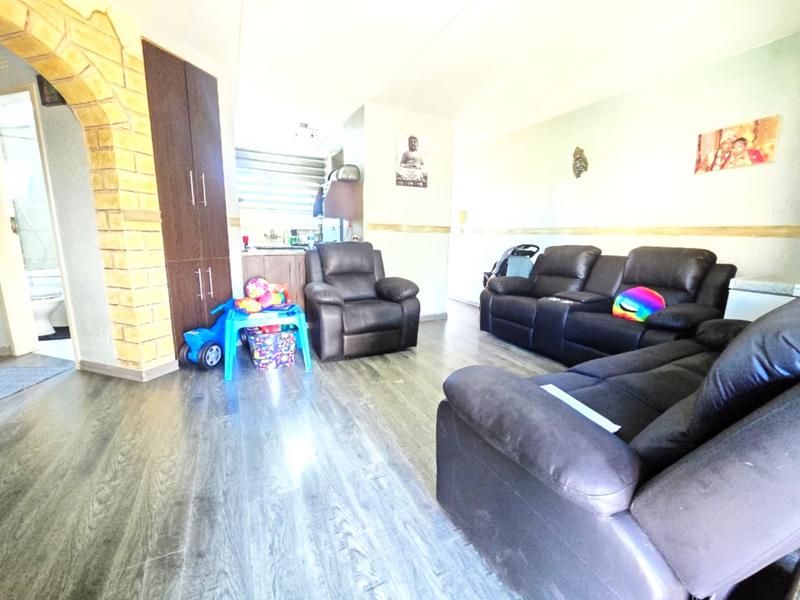 2 Bedroom Property for Sale in Winchester Hills Gauteng