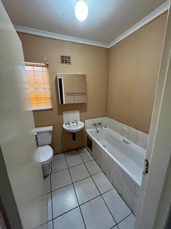 To Let 3 Bedroom Property for Rent in Salfin Gauteng