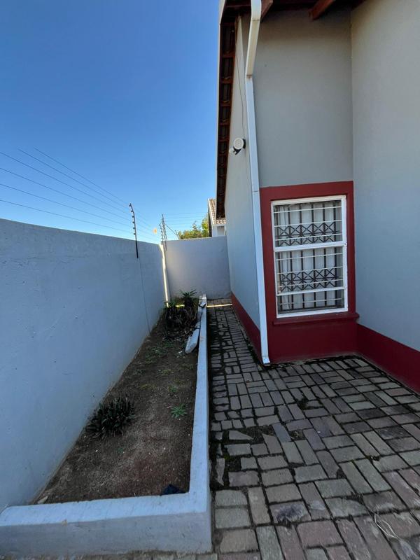 To Let 3 Bedroom Property for Rent in Salfin Gauteng