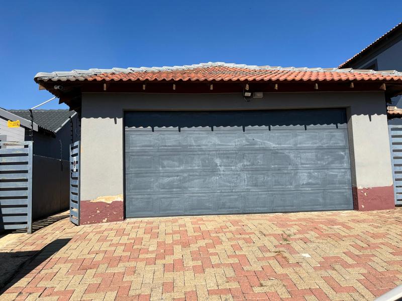 To Let 3 Bedroom Property for Rent in Salfin Gauteng
