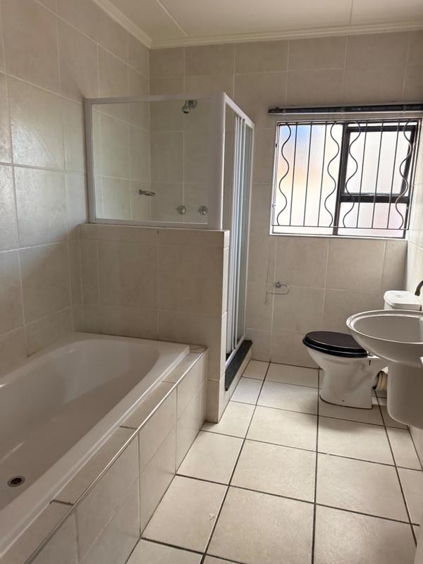 To Let 2 Bedroom Property for Rent in Sunninghill Gauteng