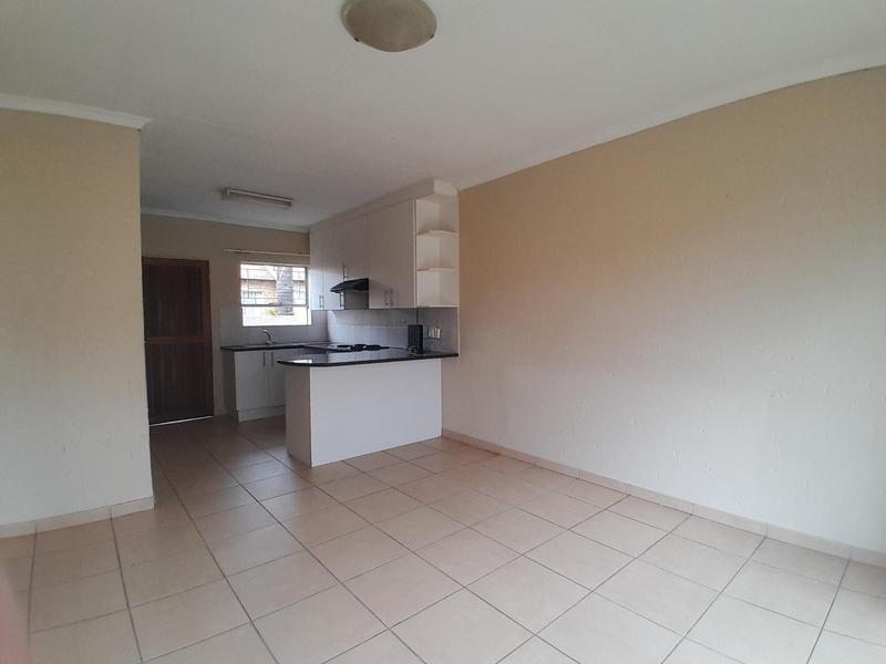 To Let 2 Bedroom Property for Rent in Heuwelsig Estate Gauteng