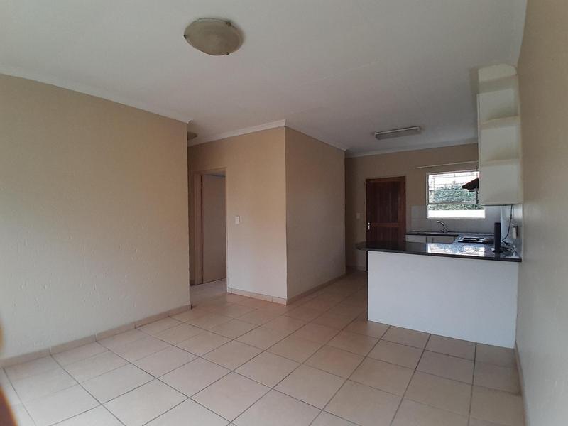 To Let 2 Bedroom Property for Rent in Heuwelsig Estate Gauteng