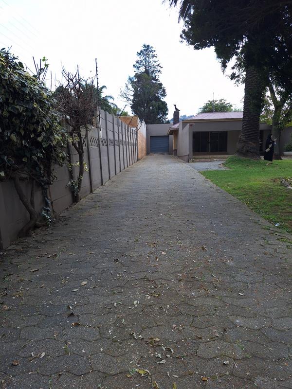3 Bedroom Property for Sale in Roosevelt Park Gauteng