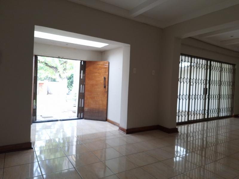 3 Bedroom Property for Sale in Roosevelt Park Gauteng