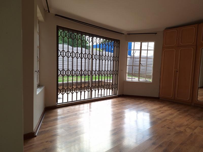 3 Bedroom Property for Sale in Roosevelt Park Gauteng