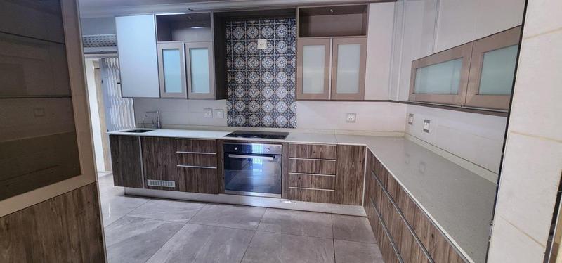 6 Bedroom Property for Sale in Erasmia Gauteng