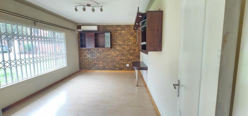 6 Bedroom Property for Sale in Erasmia Gauteng