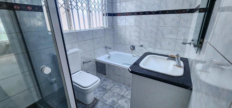 6 Bedroom Property for Sale in Erasmia Gauteng