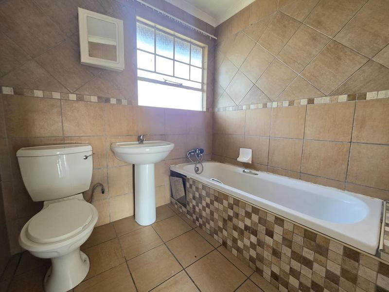 2 Bedroom Property for Sale in Verwoerdpark Gauteng