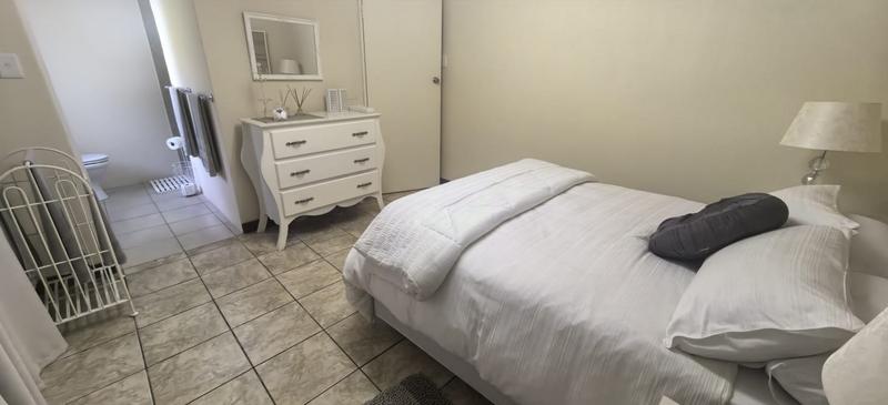6 Bedroom Property for Sale in Florida Gauteng