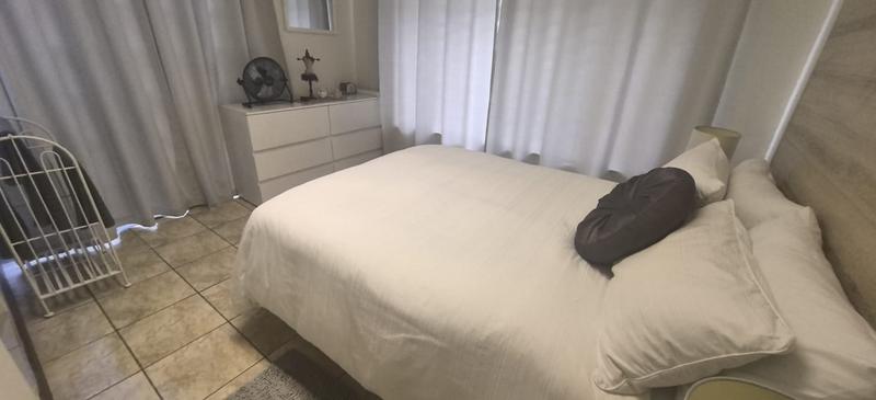 6 Bedroom Property for Sale in Florida Gauteng