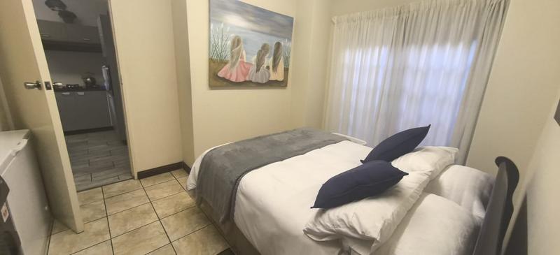 6 Bedroom Property for Sale in Florida Gauteng