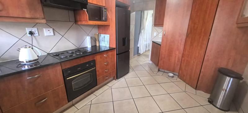 4 Bedroom Property for Sale in Lindhaven Gauteng