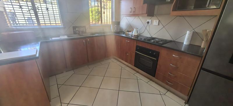 4 Bedroom Property for Sale in Lindhaven Gauteng