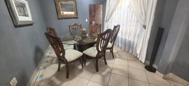 4 Bedroom Property for Sale in Lindhaven Gauteng