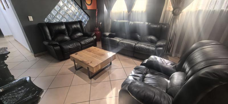 4 Bedroom Property for Sale in Lindhaven Gauteng