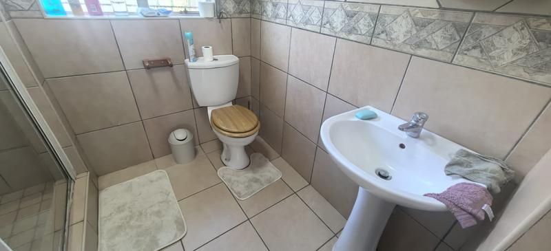 4 Bedroom Property for Sale in Lindhaven Gauteng