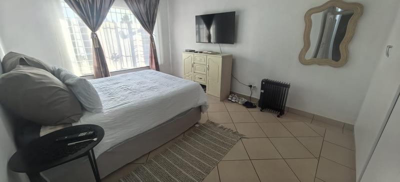 4 Bedroom Property for Sale in Lindhaven Gauteng