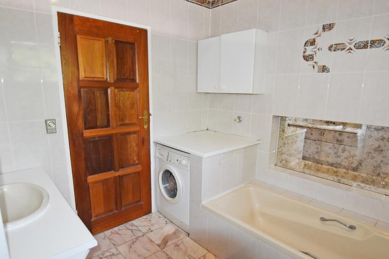 To Let 3 Bedroom Property for Rent in Sandown Gauteng