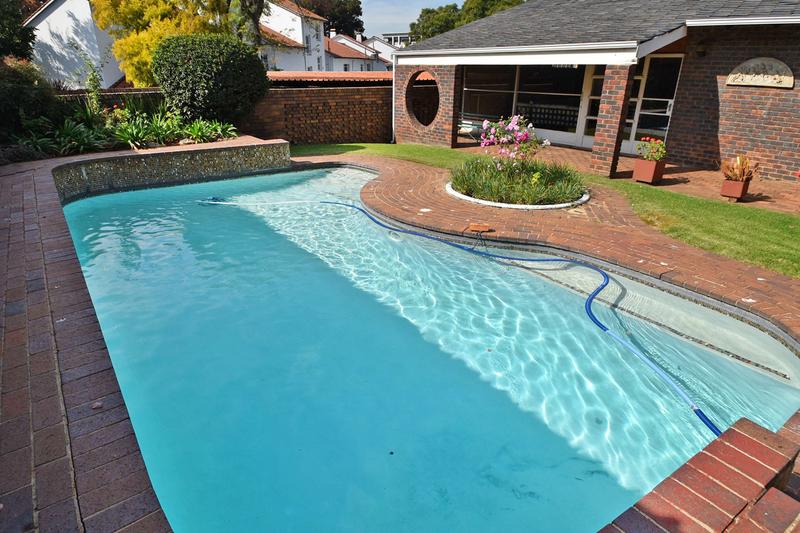 To Let 3 Bedroom Property for Rent in Sandown Gauteng