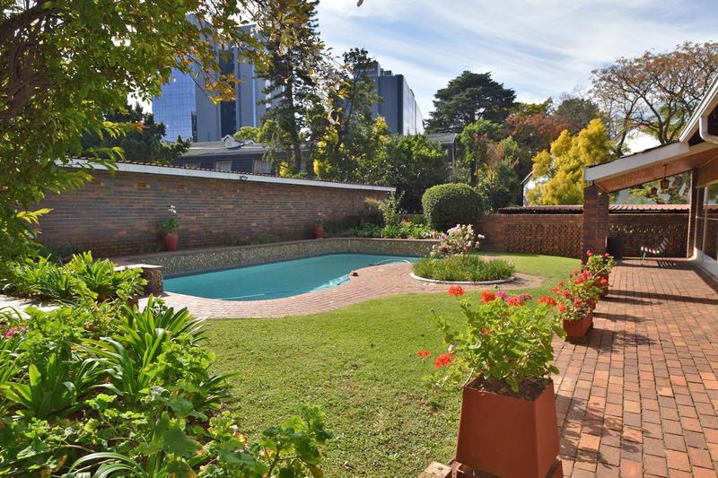To Let 3 Bedroom Property for Rent in Sandown Gauteng