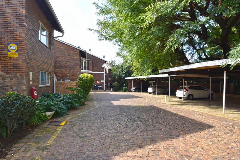 To Let 3 Bedroom Property for Rent in Sandown Gauteng