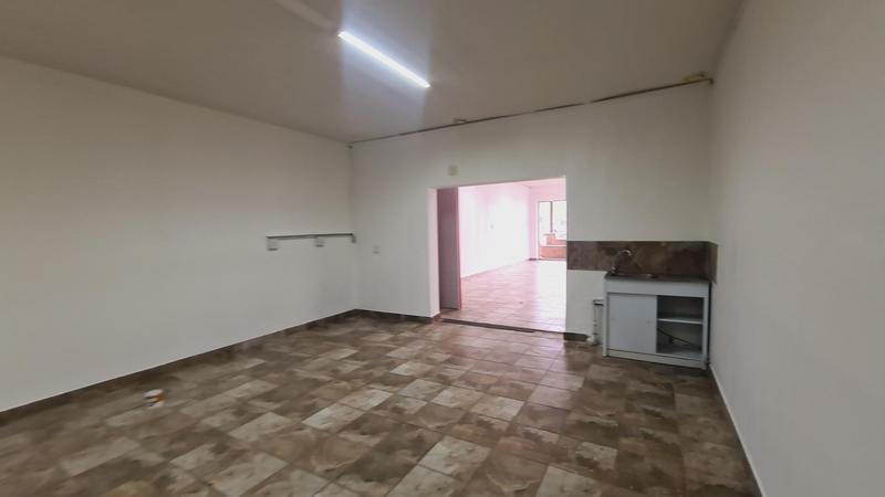 To Let Commercial Property for Rent in Lynnwood Ridge Gauteng