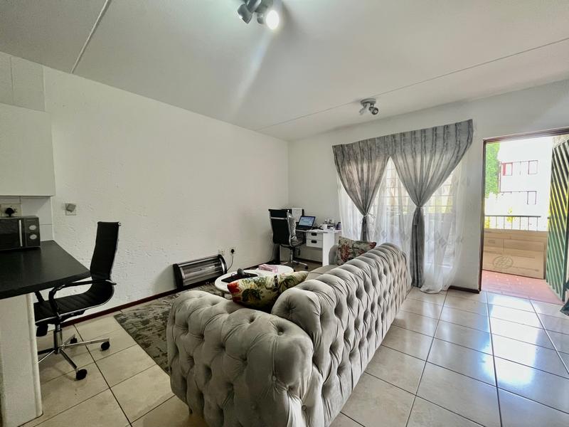 To Let 1 Bedroom Property for Rent in Morningside Gauteng
