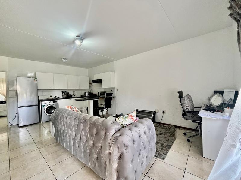To Let 1 Bedroom Property for Rent in Morningside Gauteng