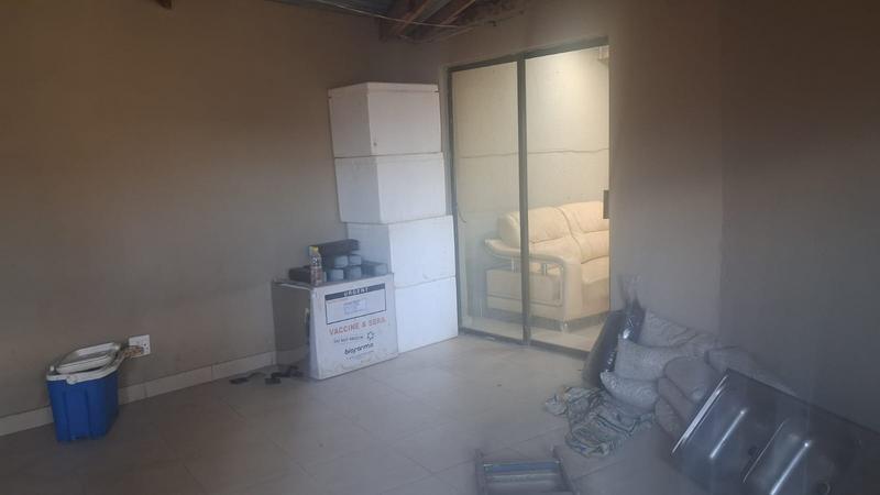 2 Bedroom Property for Sale in Katlehong South Gauteng