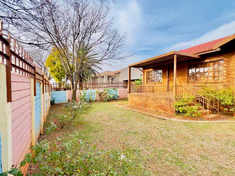 3 Bedroom Property for Sale in Palm Ridge Ext 2 Gauteng