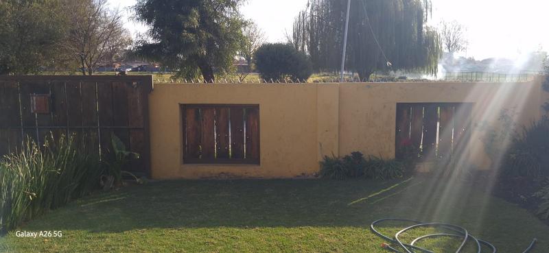 2 Bedroom Property for Sale in Pimville Gauteng