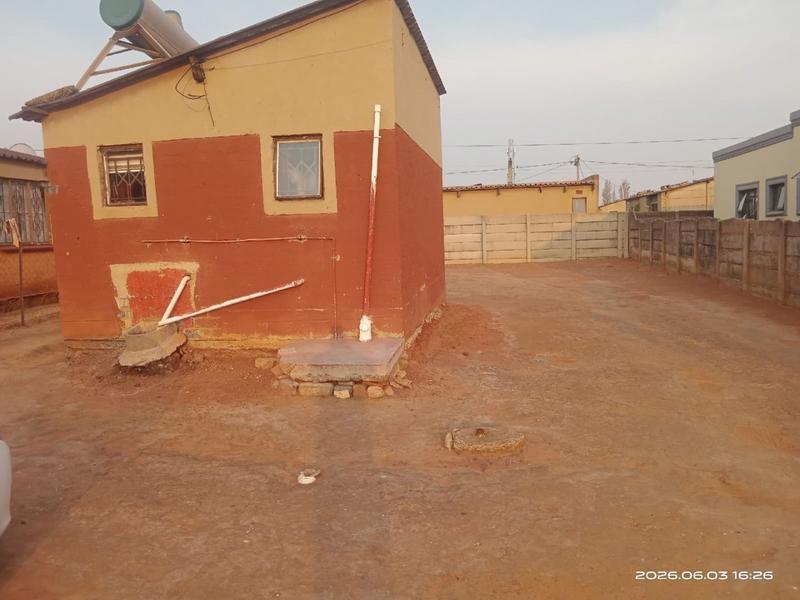 1 Bedroom Property for Sale in Duduza Gauteng