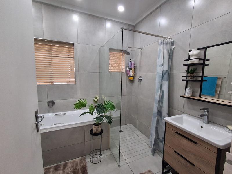 3 Bedroom Property for Sale in South Crest Gauteng