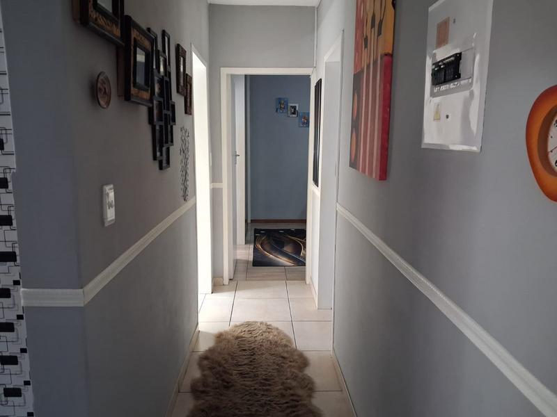2 Bedroom Property for Sale in South Crest Gauteng