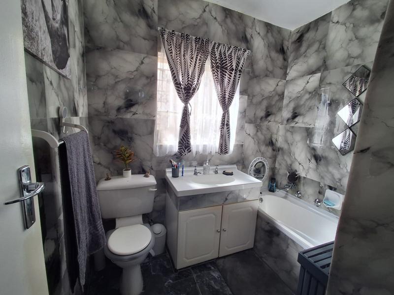 2 Bedroom Property for Sale in South Crest Gauteng