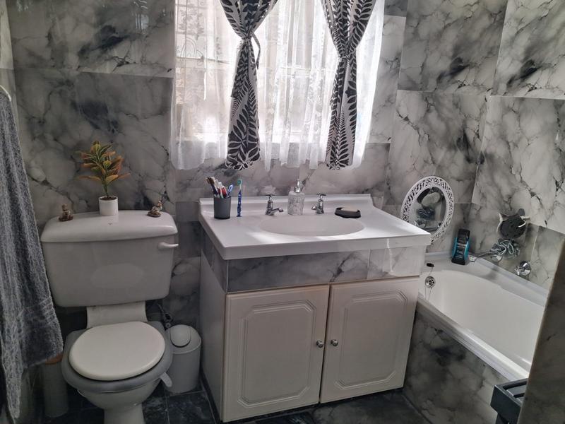 2 Bedroom Property for Sale in South Crest Gauteng