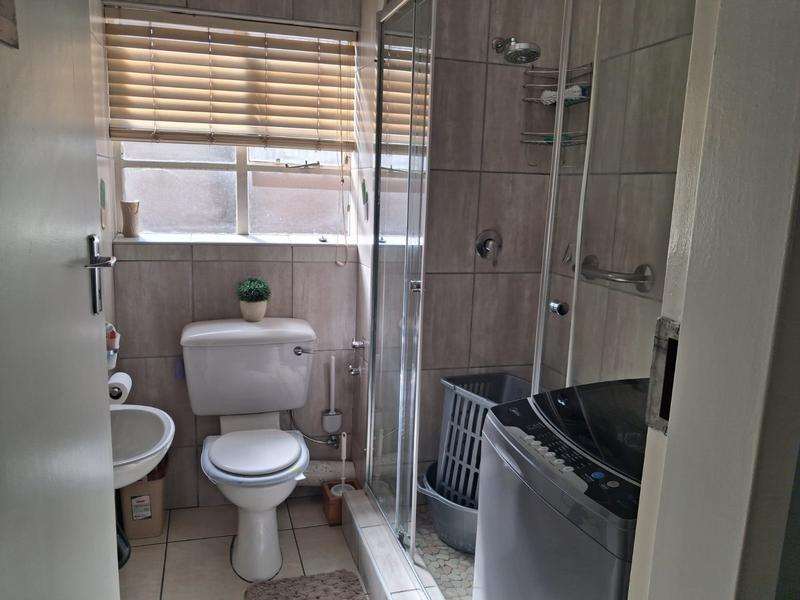 2 Bedroom Property for Sale in South Crest Gauteng