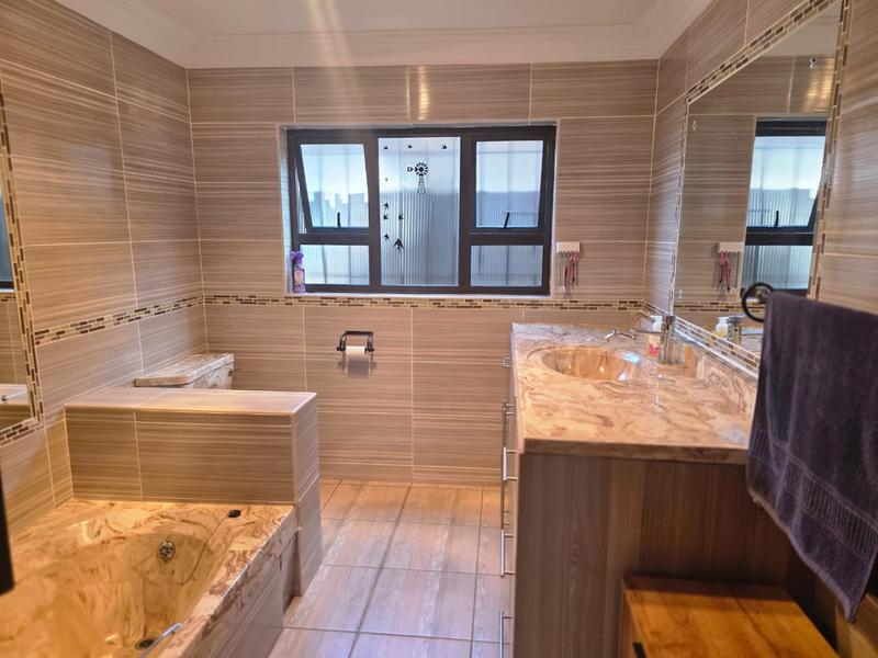 3 Bedroom Property for Sale in Birchleigh Gauteng
