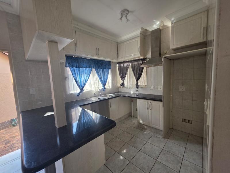 3 Bedroom Property for Sale in Birchleigh Gauteng