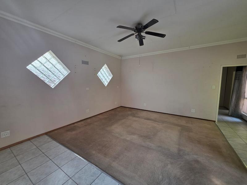 3 Bedroom Property for Sale in Birchleigh Gauteng