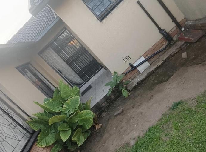 3 Bedroom Property for Sale in Daveyton Gauteng